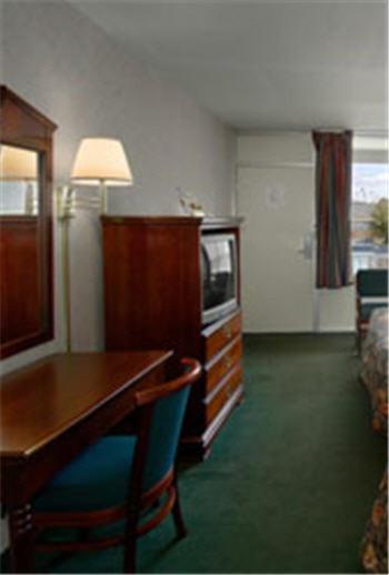 Travel Inn Homewood Ruang foto