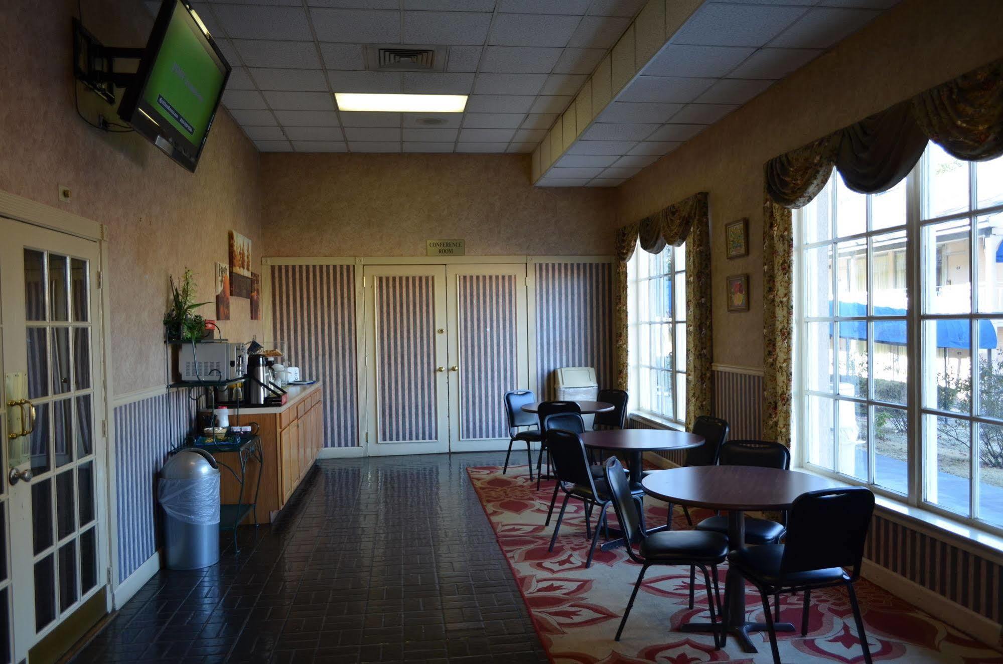 Travel Inn Homewood Bagian luar foto